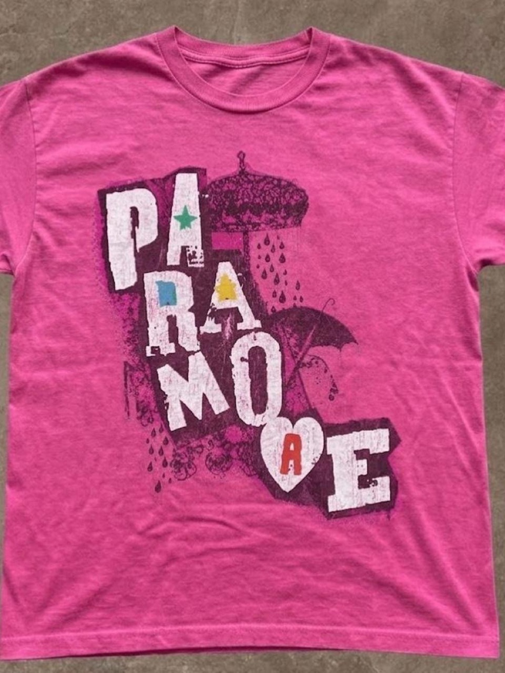 Gildan Hot Pink Graphic Short Sleeve Tee